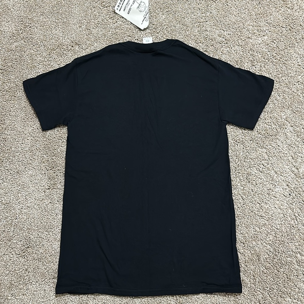 Planet fitness t shirt size small NWT - Picture 2 of 2